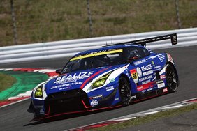 REALIZE NISSAN MECHANIC CHALLENGE GT-R, second place in the GT300 class